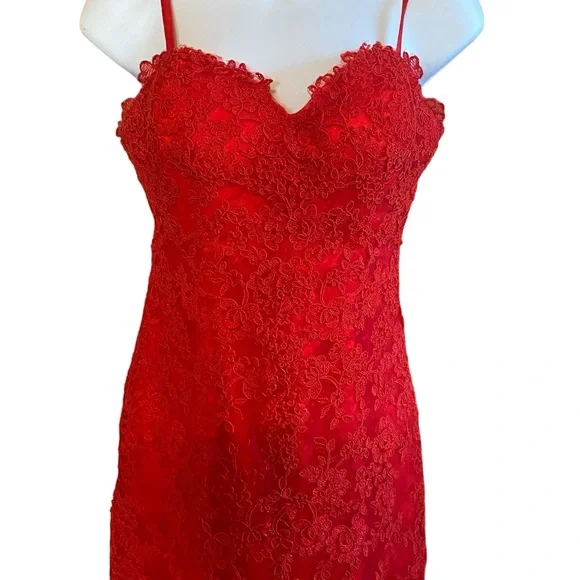 Dave & Johnny Red Long Formal Mermaid Dress-Size 1/2 - Picture 2 of 6